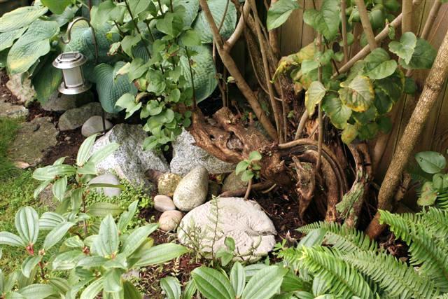 Concrete Stepping Stone Hosta Leaf