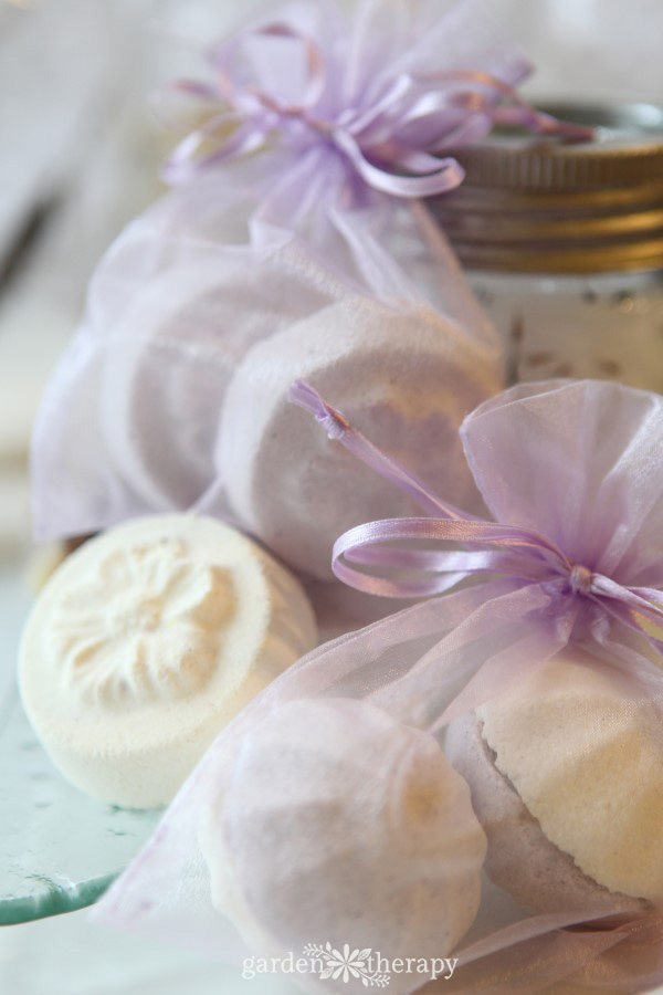 Homemade Bath Bombs aka Tub Fizzers Recipe