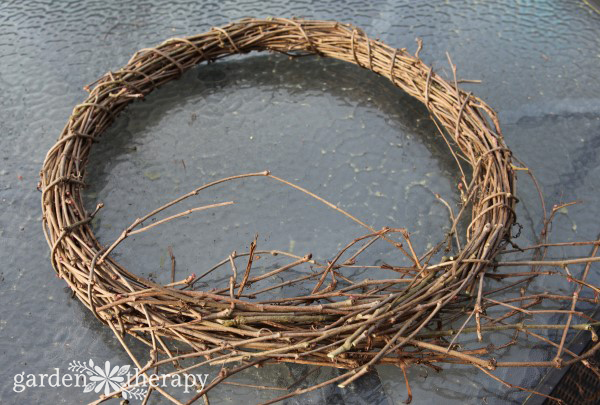 DIY Bentwood Grapevine Wreath