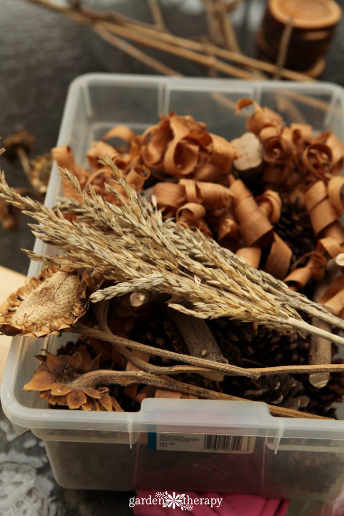 Natural materials to make your own insect hotel