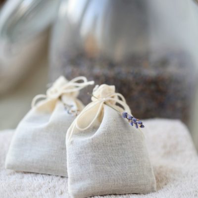How to make Natural Laundry Fresheners with Lavender Dryer Bags