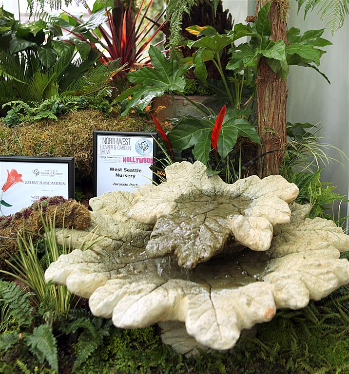 Moulded Leaf Concrete Fountain