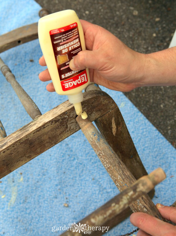 How to Upcycle a Chair into a Planter