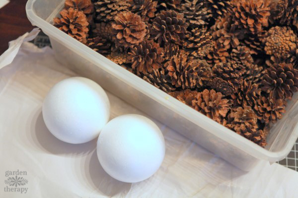 Make These Easy Pinecone Spheres - an easy nature project for festive holiday decor