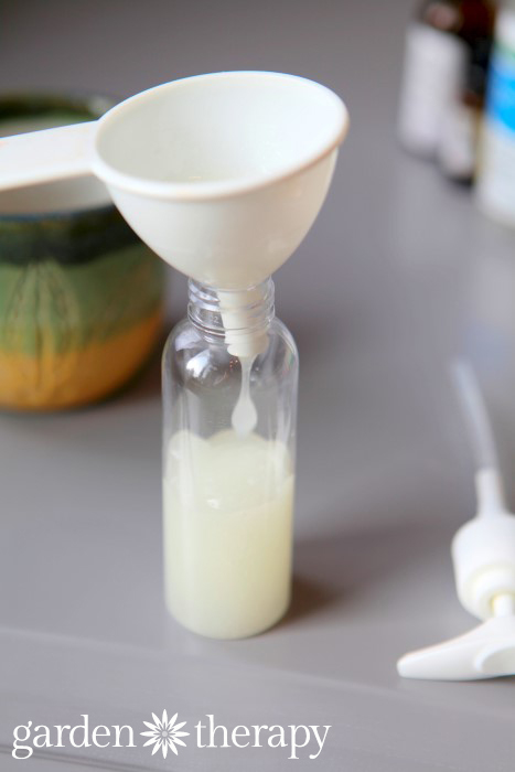 How to make natural hand sanitizer at home