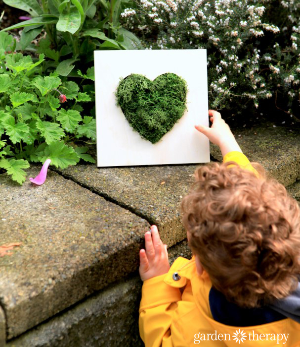 Mother's Day gift idea for garden-loving moms - Moss Heart Wall Art