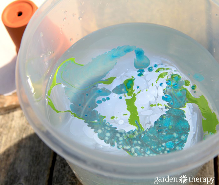 How to nail polish marble with water