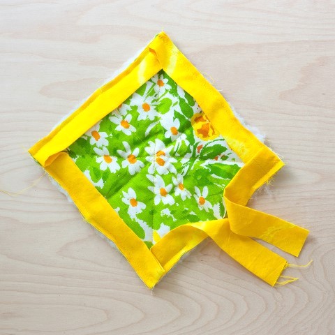 DIY Herb Scented Hot Pad for Tea Sewing Instructions Step (12)