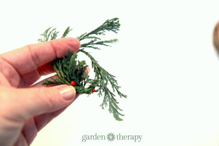 how to make a real miniature wreath step (2)