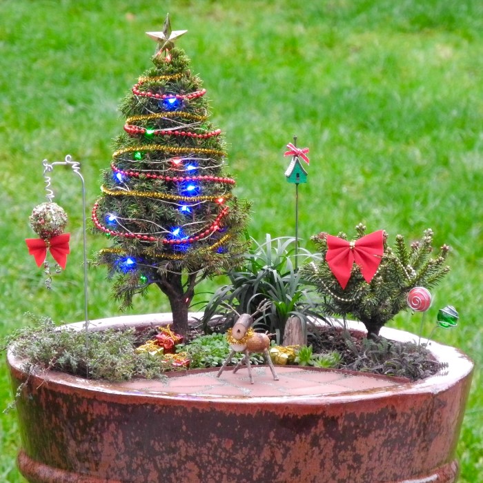 Miniature Tree Decorations: Enhance Your Holiday Spirit