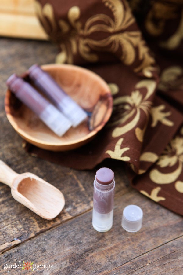 DIY Vanilla Chai Lip Balm - Reuse Grow Enjoy