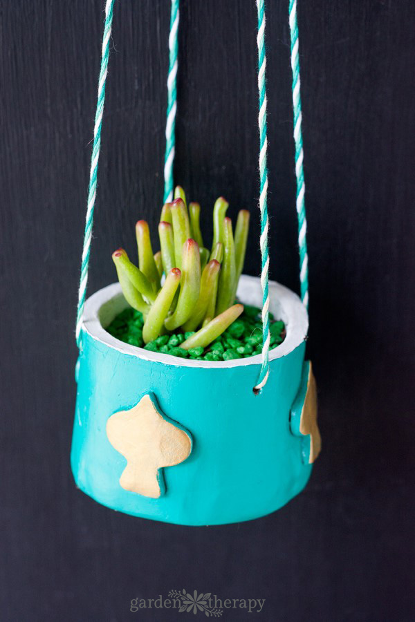 DIY Aqua Hanging Clay Planter