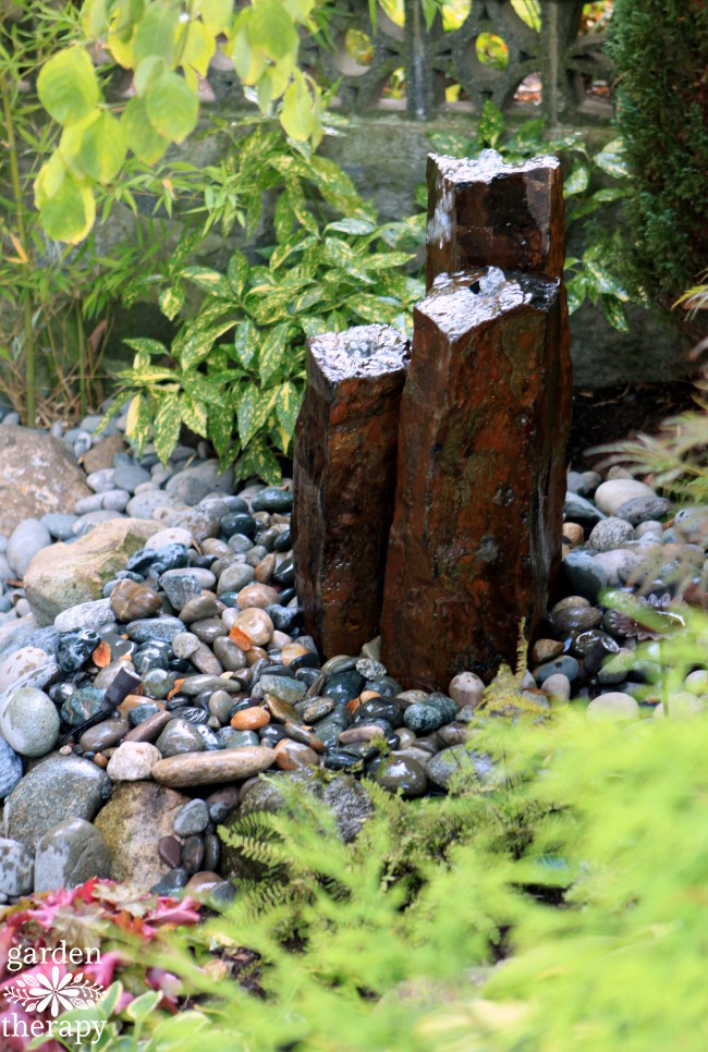 Columnar Basalt Fountain