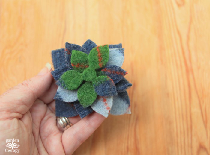 felted-succulent-wreath-diy-tutorial-step-7