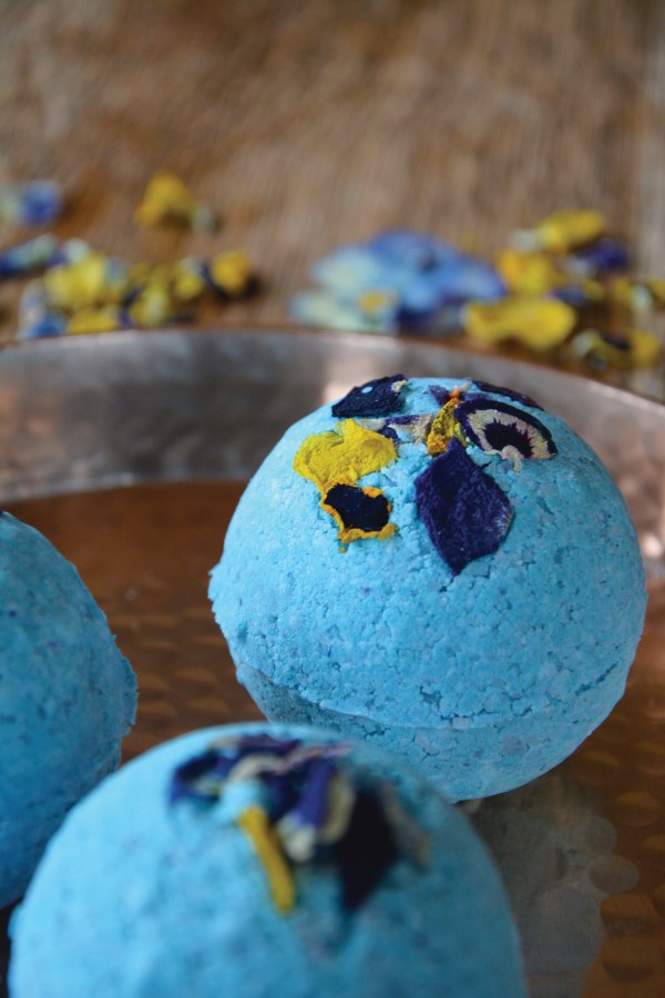 Pansy petal bath bombs