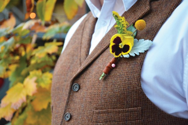 Garden-themed wedding accessories