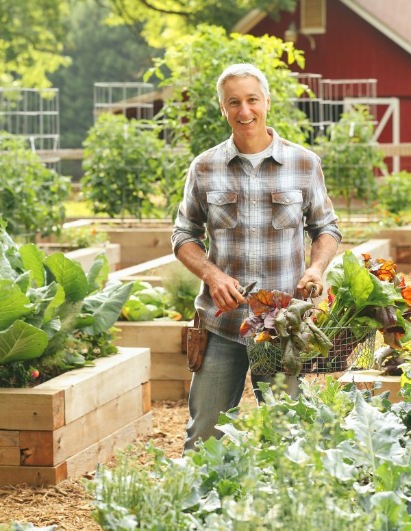 Joe Lamp'l' giving advice on growing your best tomatoes