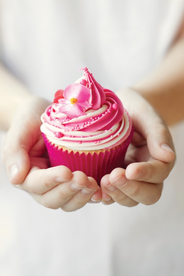 Cupcake with begonia topper