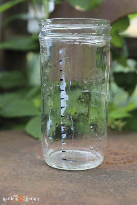 DIY rain gauge