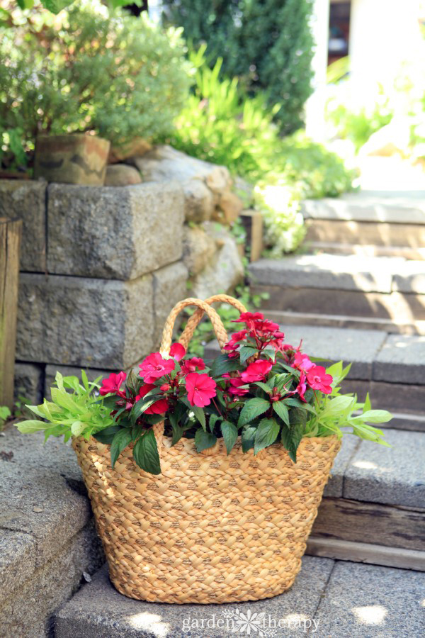 A summery straw purse planter