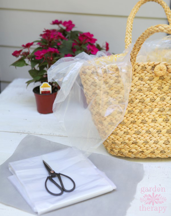 make a straw purse planter for a summery display