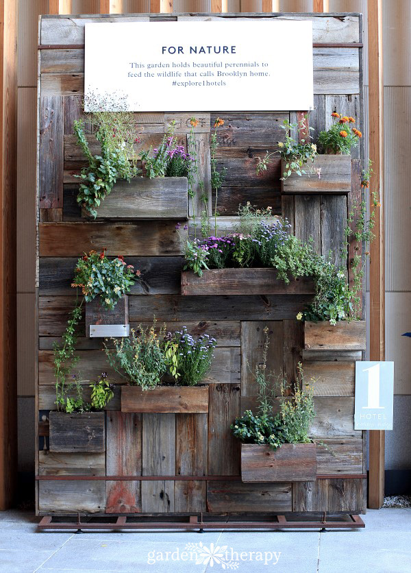 1 Hotel Brooklyn Bridge Urban Wall Garden