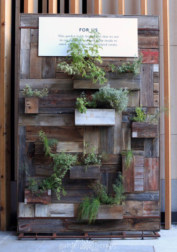 1 Hotel Brooklyn Bridge Urban Wall Garden