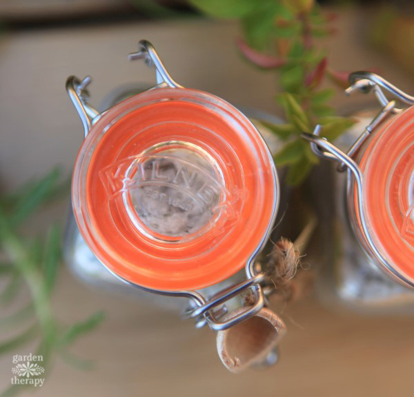 store finishing salt in a glass jar