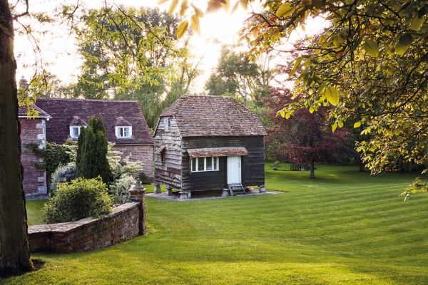 Secret Gardeners: Rupert Everett's granary