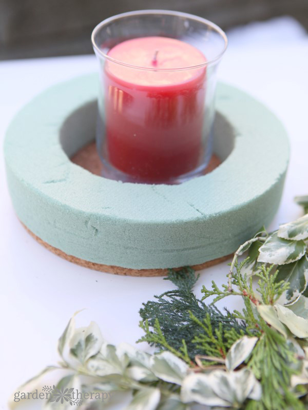 How to make a DIY Christmas candle wreath