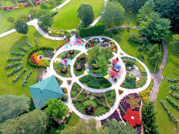 Bird's eye view of a large formal garden