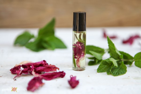 perfume recipe with dried peony petals