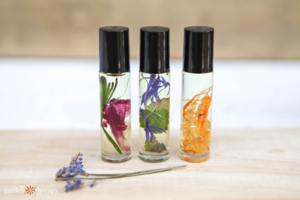 DIY essential oil perfume made with fresh flowers 