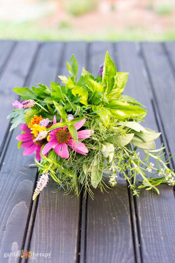 DIY Gorgeous Herbal Bouquets