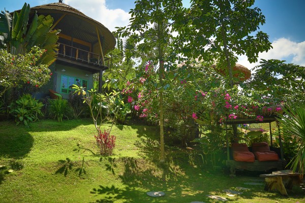 Bali treehouse and garden