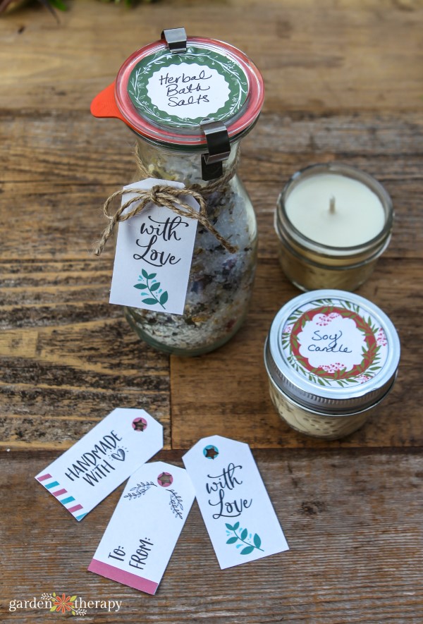 Printable gift tags on candles and bath salts