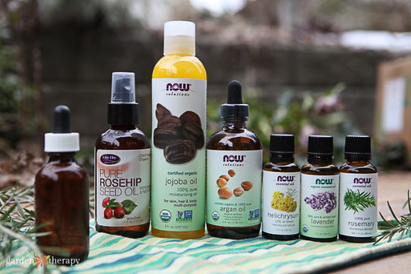 Nourishing and Natural Hair Serum Recipe with Rosemary and Jojoba - Garden  Therapy
