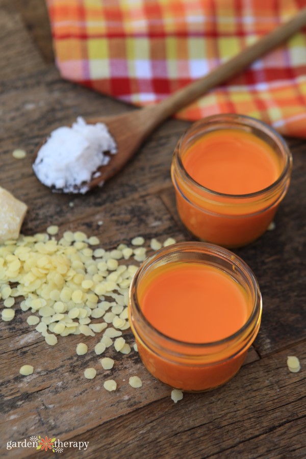 Warming Pain Relief Turmeric and Cayenne Salve