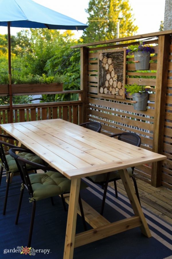 Cedar Outdoor Dining Table with Planter Insert + Building Plans