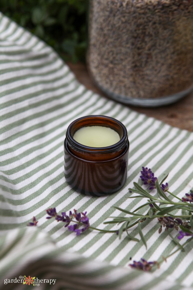 Antifungal salve