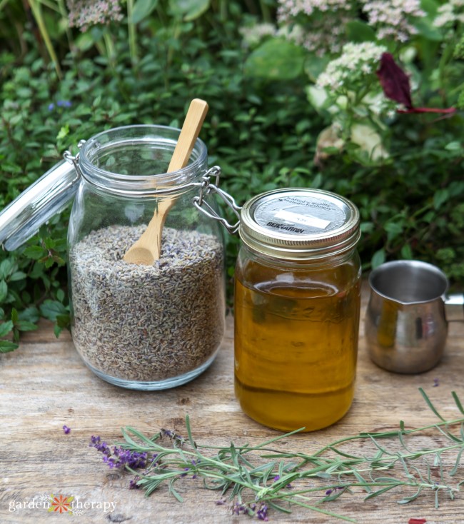 DIY Lavender Infused Oil