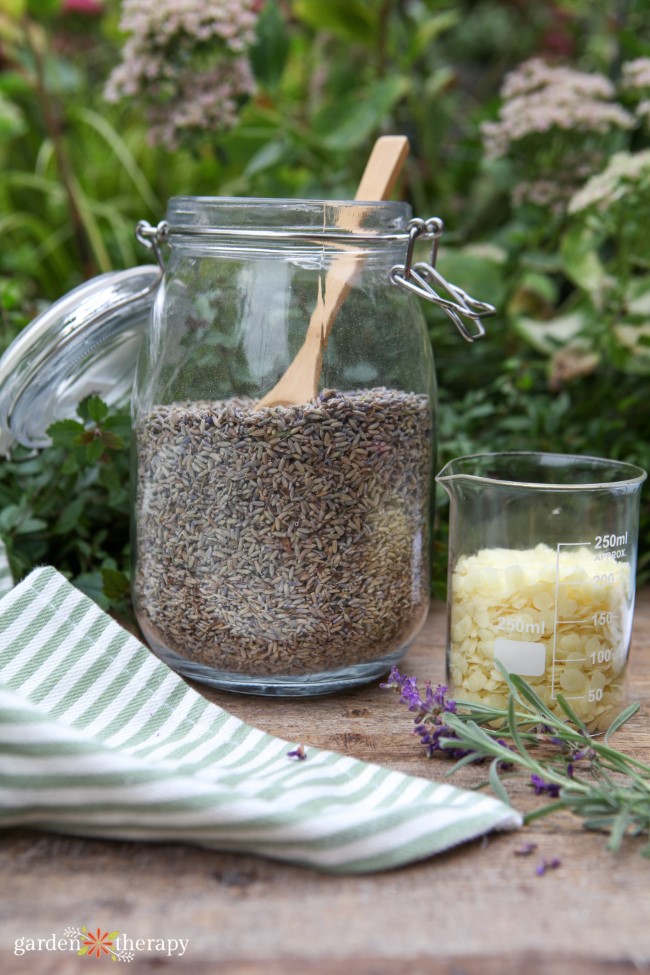 Lavender buds and Beeswax