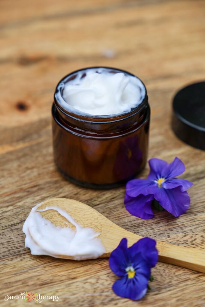 How to Make an Easy Handmade Lotion