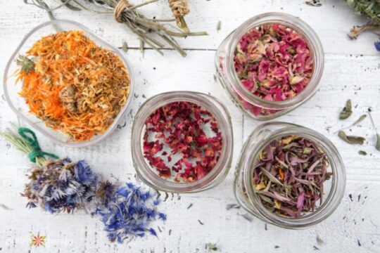 How to Dry Flowers + 14 Dried Flower Petal Projects - Garden Therapy