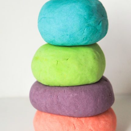 How to Make Scented Playdough (DIY Aromatherapy Playdough)