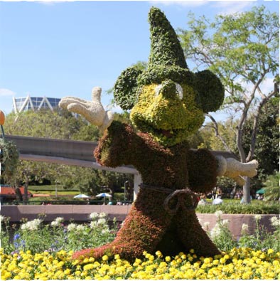 Mickey topiary at Epcot