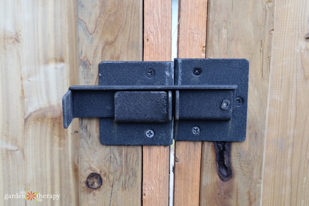 Swing gate latch