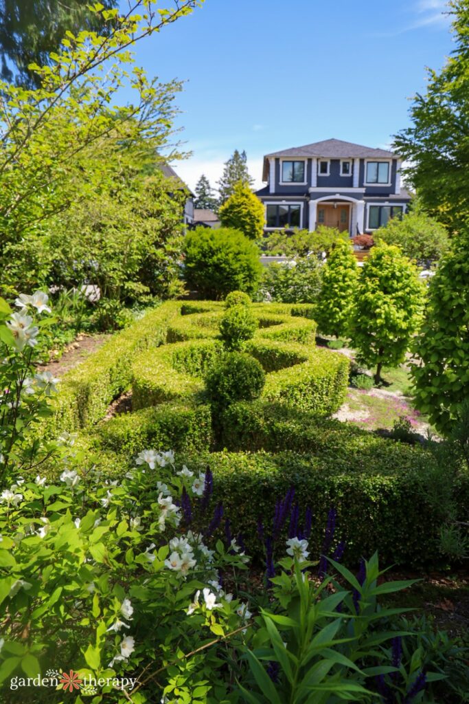 Hudson house knot garden hedges