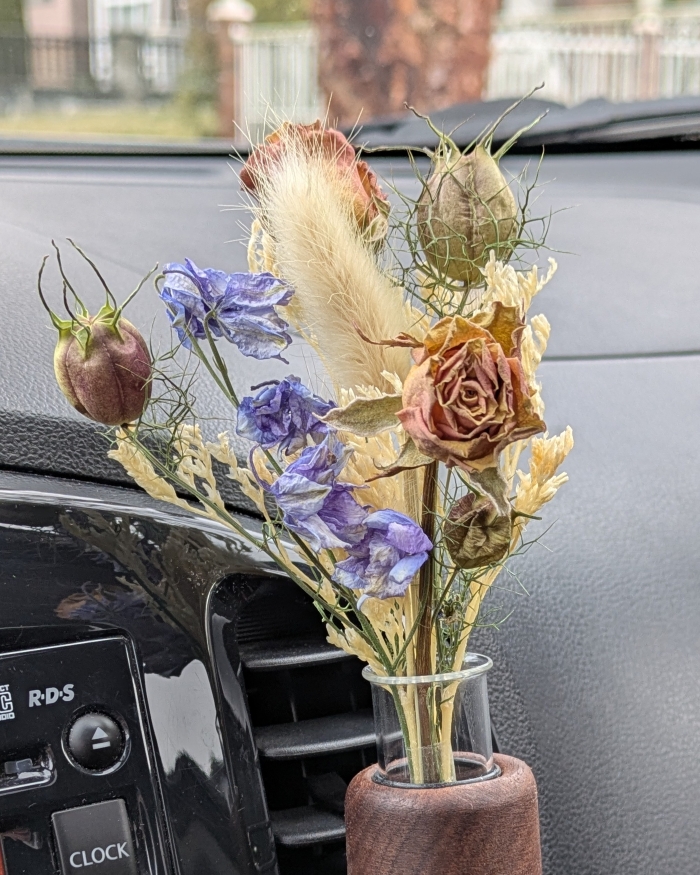 dried nigella pod bouquet